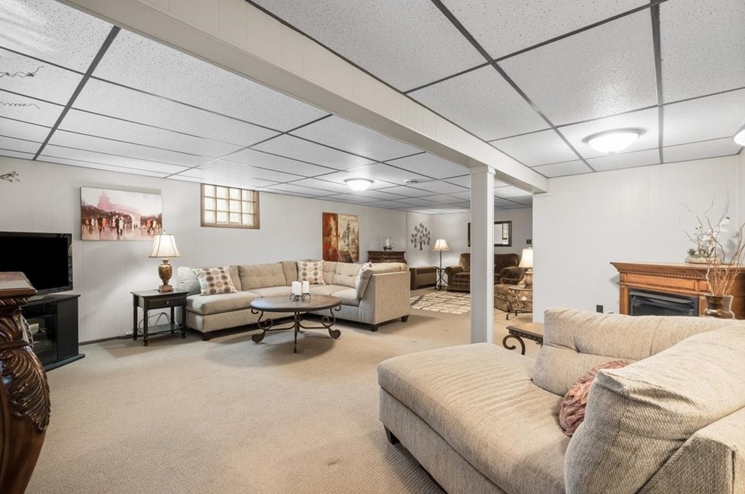 181 Paul St, Washington PA  15301-1444 exterior