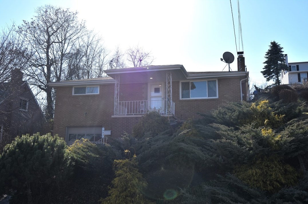956 Goldenrod St, Whitaker, PA 15120