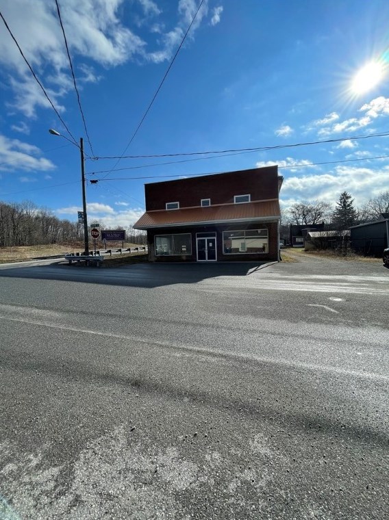 1201 7th St, Seward, PA 15954