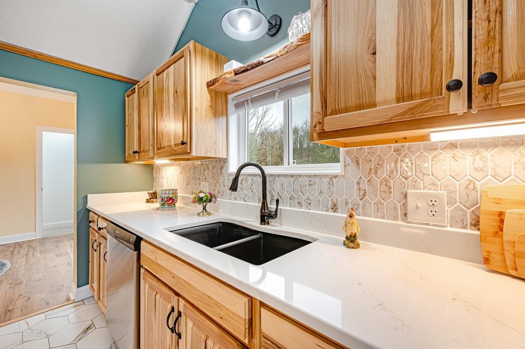 568 Lakeview Dr, Washington PA  15301-3012 exterior