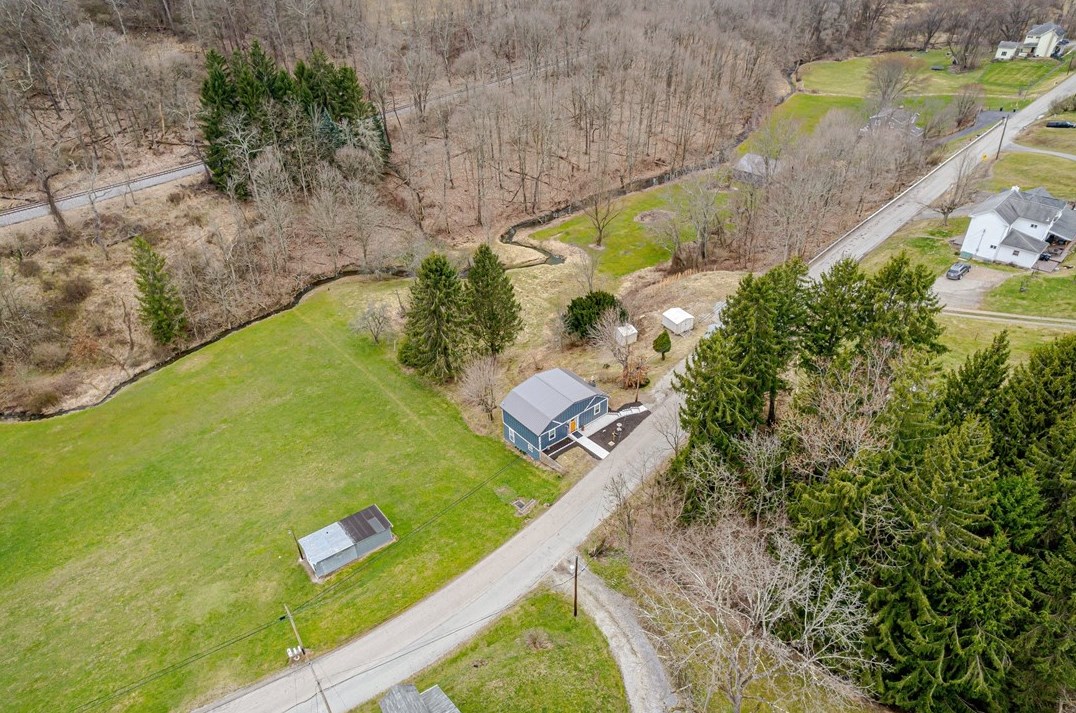 568 Lakeview Dr, Washington PA  15301-3012 exterior
