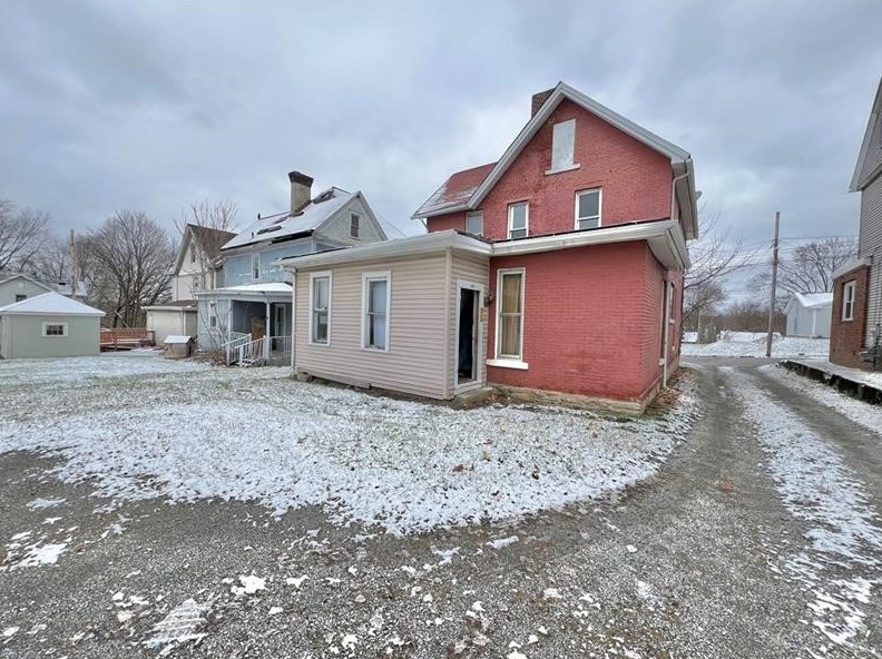 606 Court St #3, New Castle, PA 16101