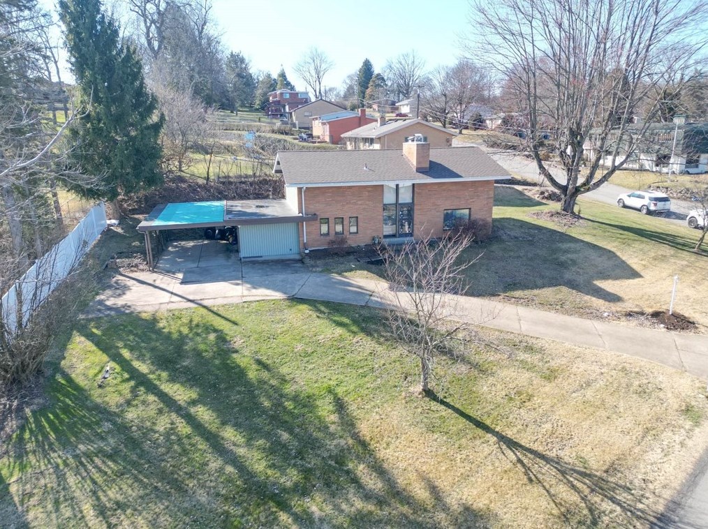 206 Fieldstone Dr, Glenshaw, PA 15116-1308