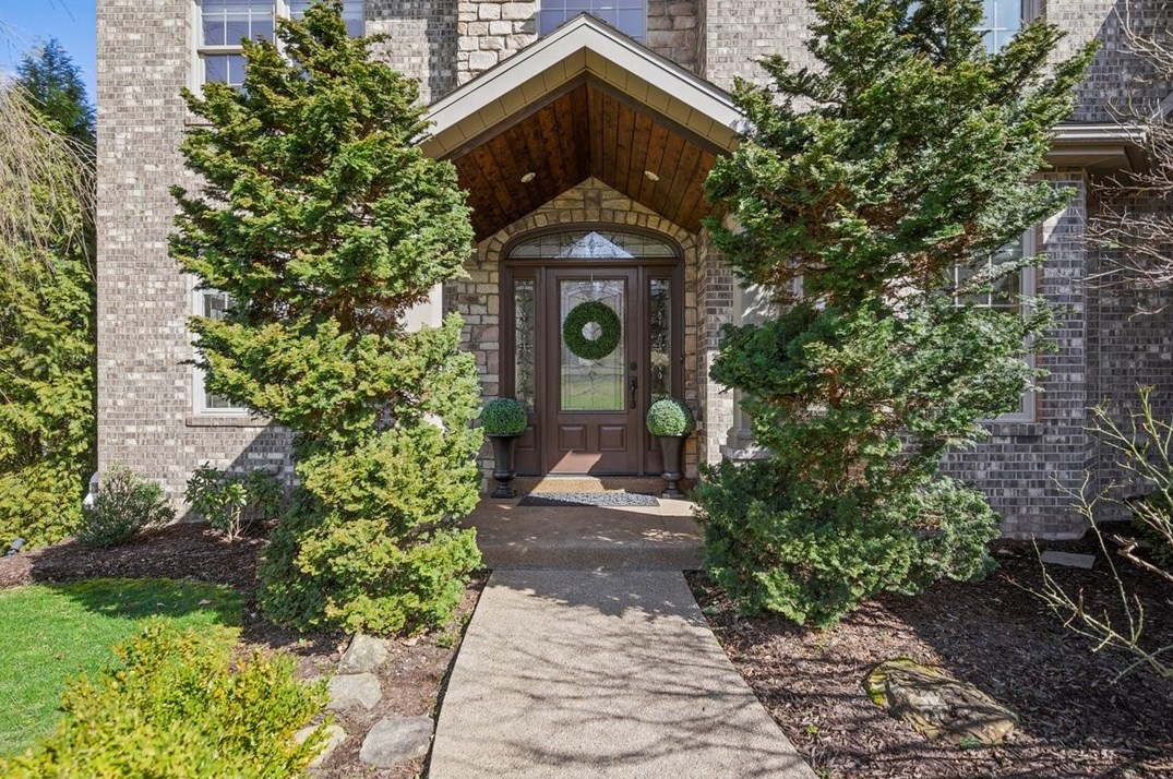 1321 Woodbridge Dr, Latrobe, PA 15650-8902