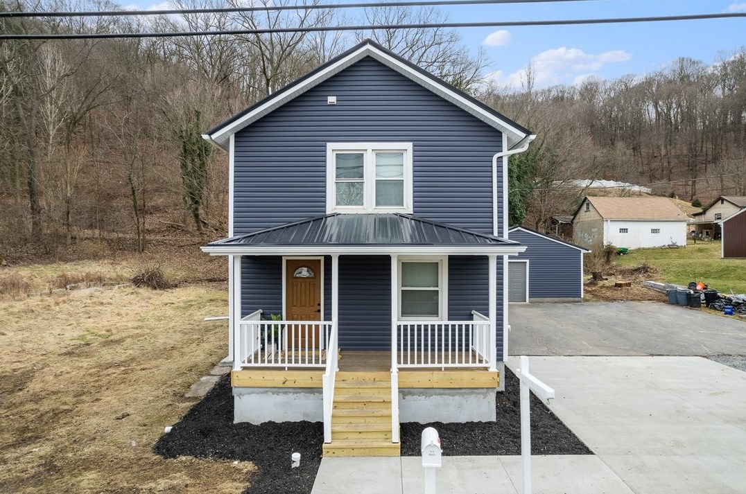 1855 W Lawrence Ave, Ellwood City, PA 16117