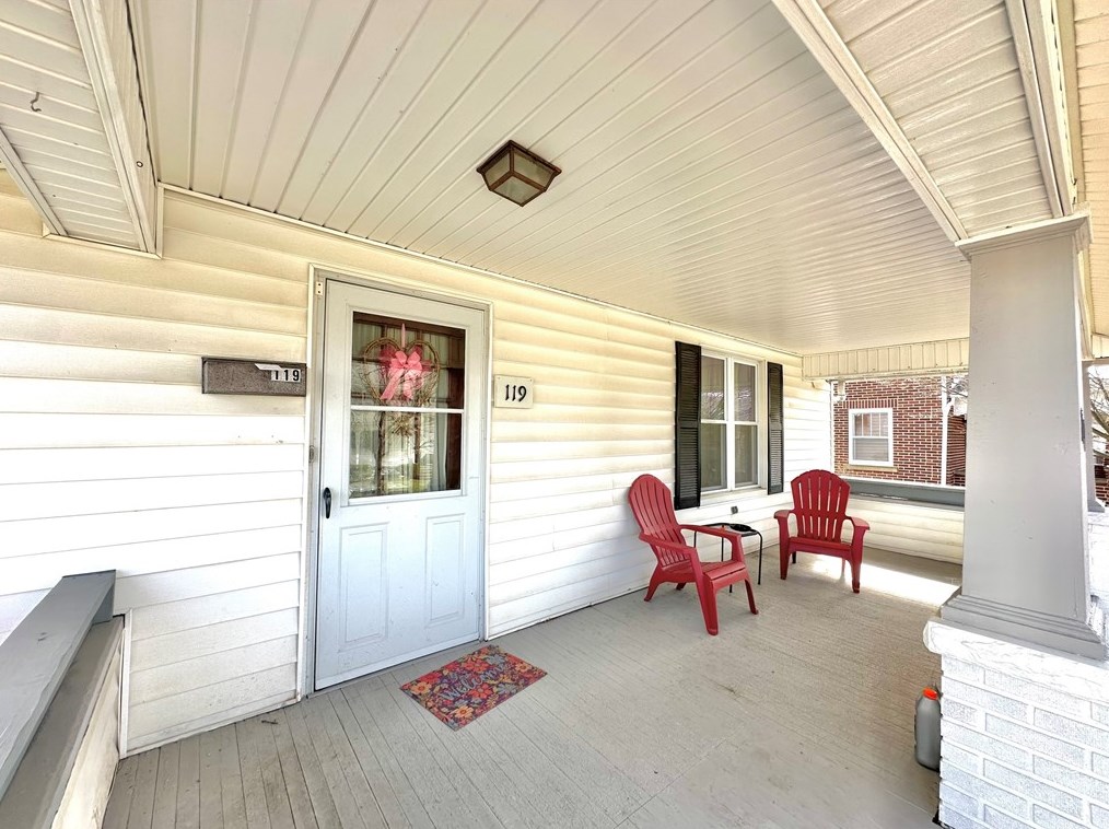 119 S Myers Ave, Hermitage, PA 16146