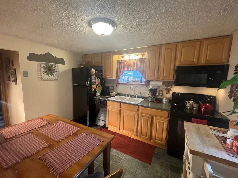 110 Keltz Ln, Ligonier, PA 15658-3552