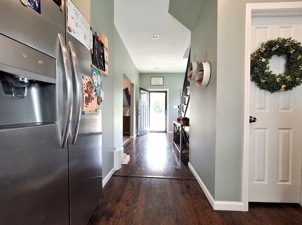 112 Whieldon Ave, Ellwood City, PA 16117