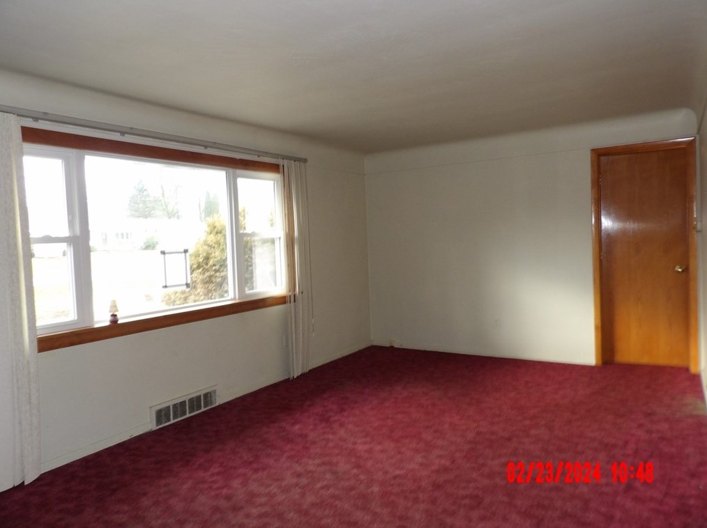 3745 Pleasant Dr, Hermitage, PA 16148-3758