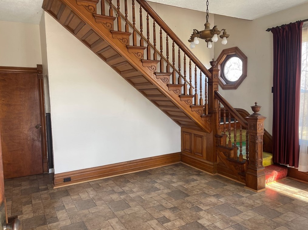 943 Newell Rd, Fayette City, PA 15438