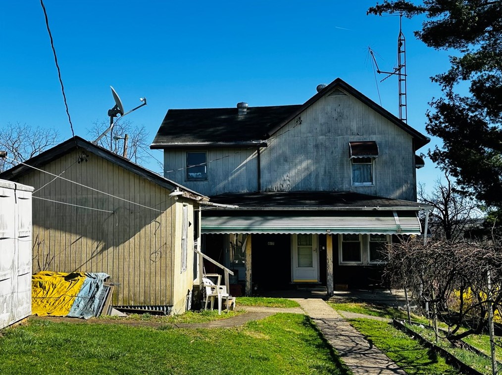67 Powell Ln, Finleyville, PA 15332