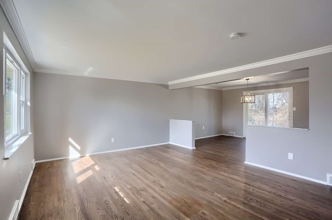 226 Suncrest Dr, Verona PA  15147-1652 exterior
