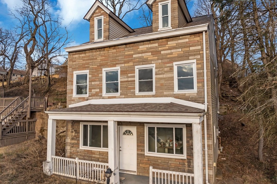 1036 Lapish Rd, Pittsburgh, PA 15212