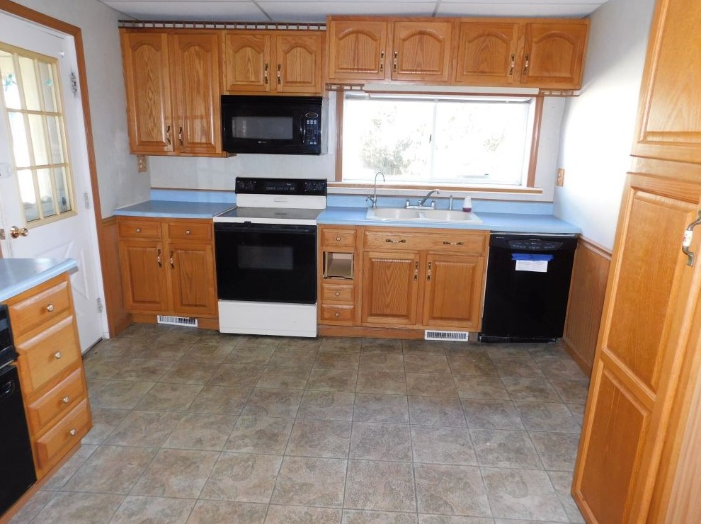 11845 Allen Rd, Geneva, PA 16316