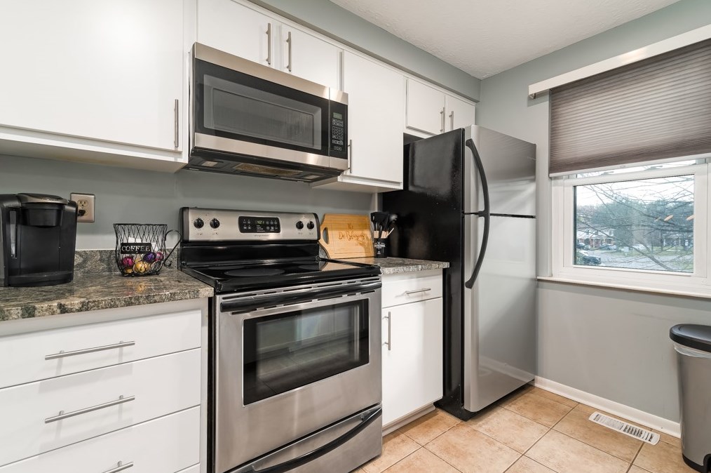 100 Stoney Creek Ct, Seven Fields PA  16046-7914 exterior