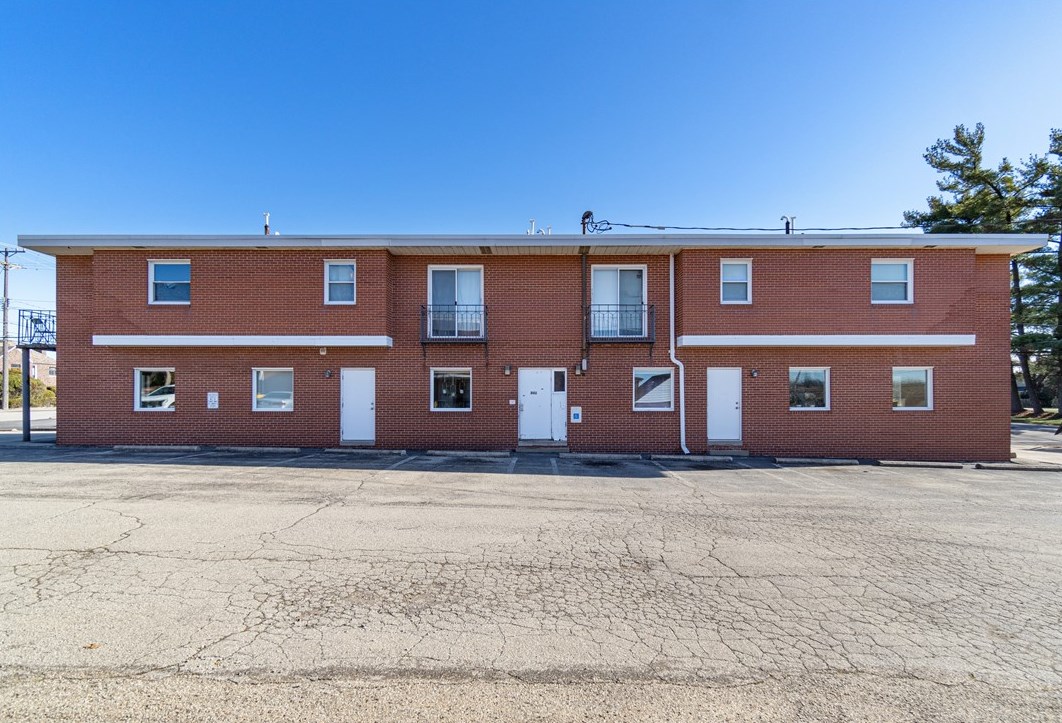 902 Lincoln Hwy, North Versailles, PA 15137-2066