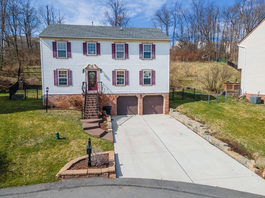 274 Hooks Ln, Canonsburg, PA 15317