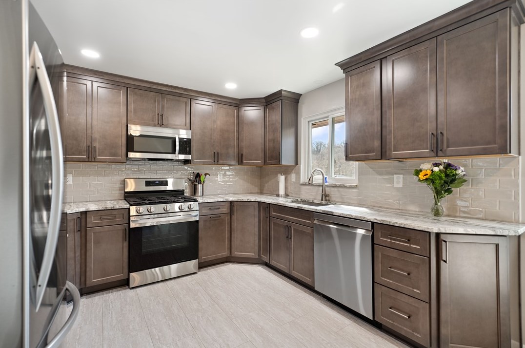 12420 Adams, North Huntingdon, PA 15642