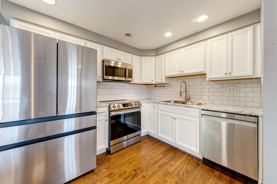 236 Larue Dr, Moon Twp PA  15108-1154 exterior