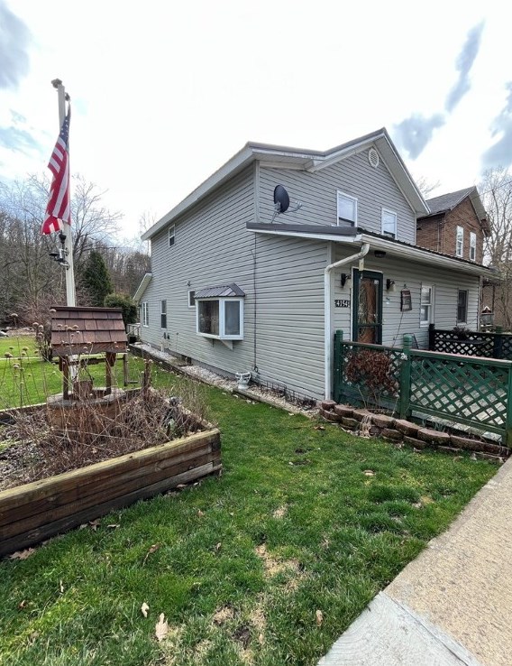 4154 Starford Rd, Starford, PA 15777