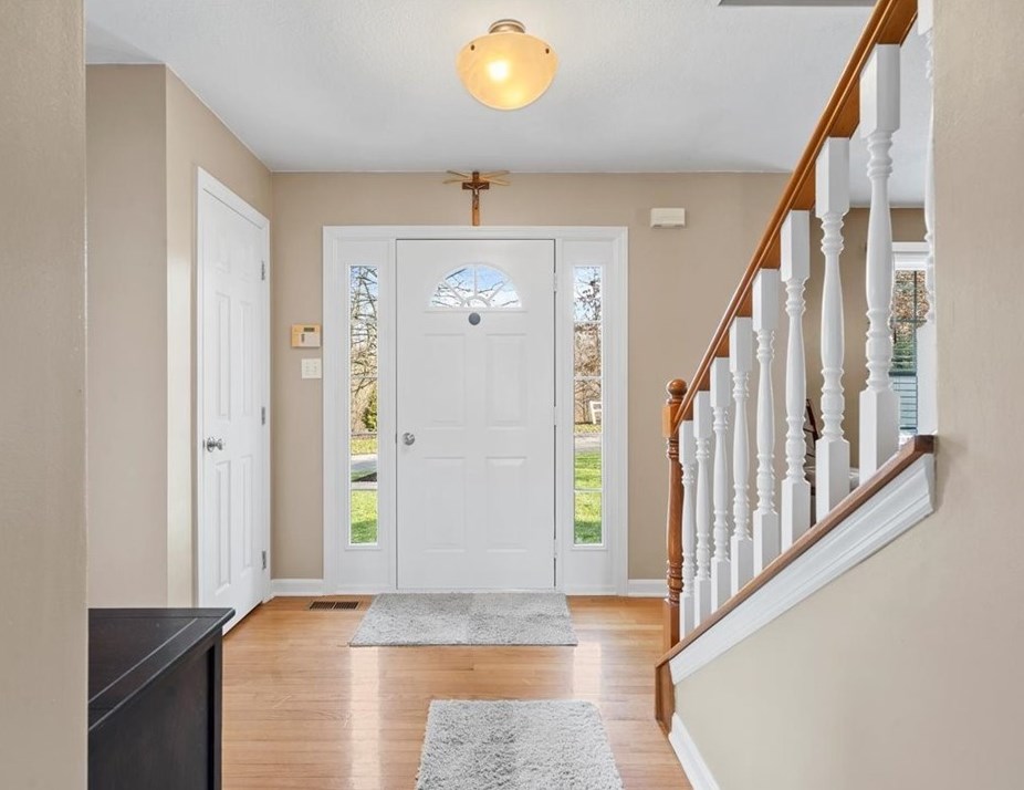 1003 Fieldstone Dr, Canonsburg, PA 15317