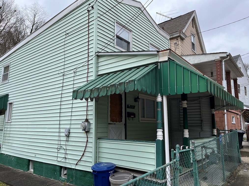 2624 Quarry St, Pittsburgh, PA 15210