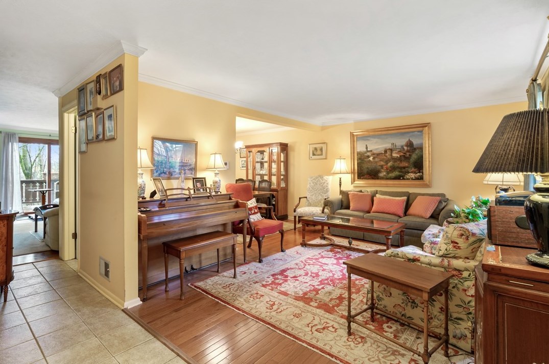 403 Sewickley Heights Dr, Sewickley, PA 15143