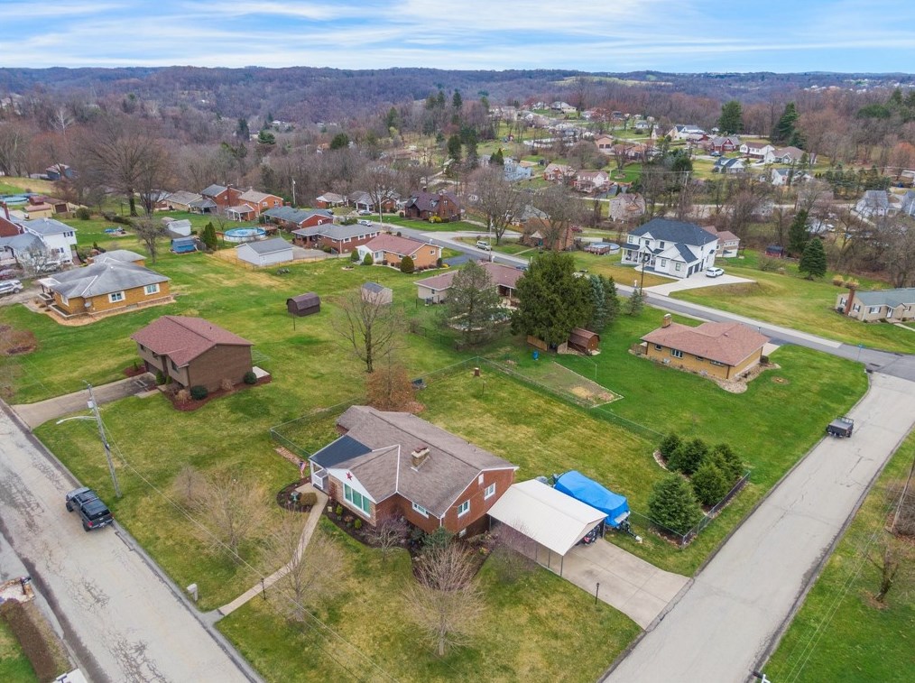 571 Kimlyn Ave, North Huntingdon, PA 15642