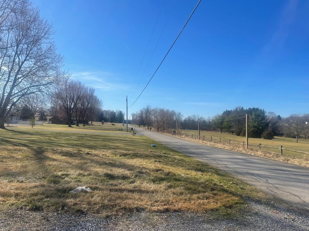 130 Purvis Rd, Butler, PA 16001-8332