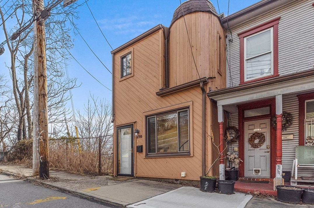 170 Henderson St, Pittsburgh, PA 15212-4132