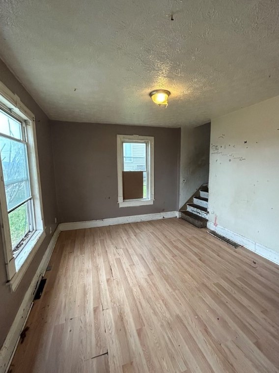 333 E Grant St, Houston, PA 15342