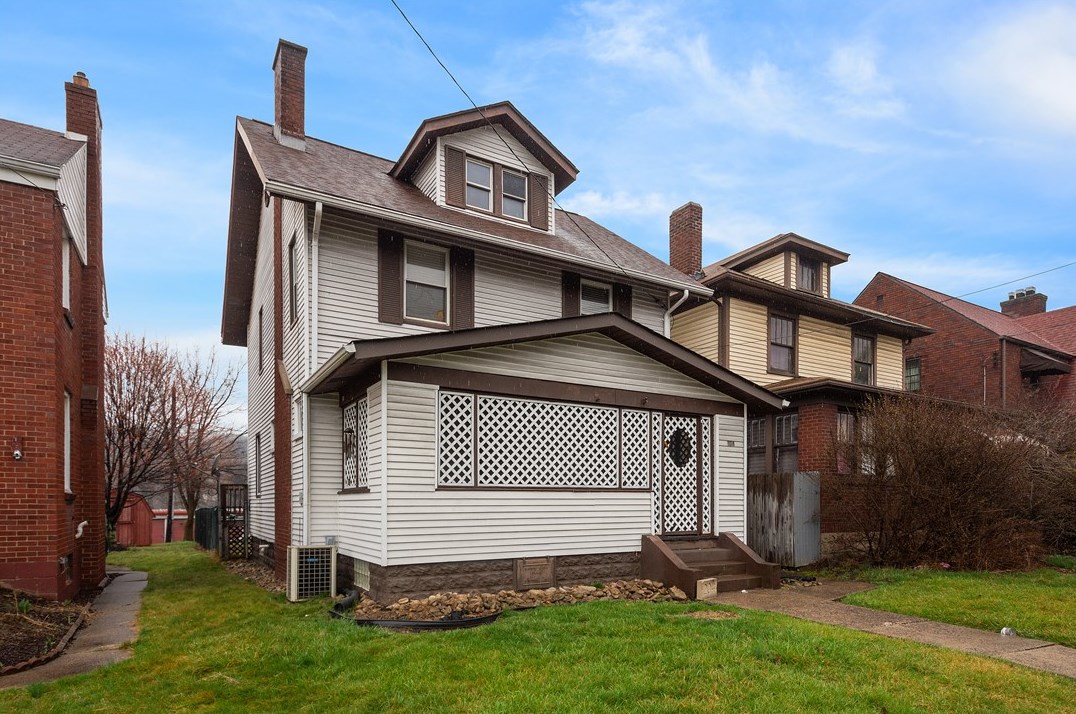 204 Monongahela Ave, Glassport, PA 15045