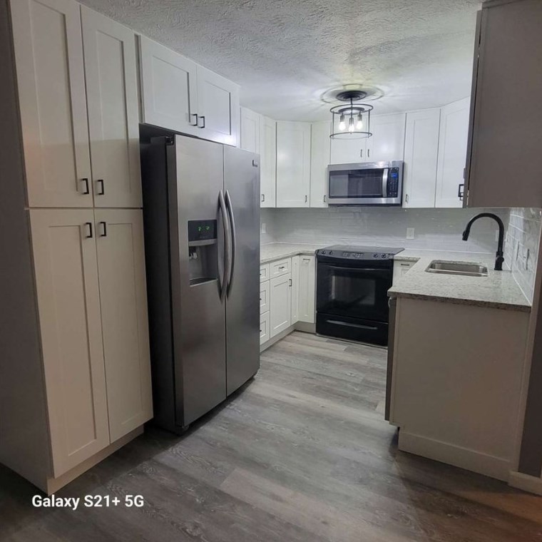 2505 Ashwood Ct, Freedom, PA 15042