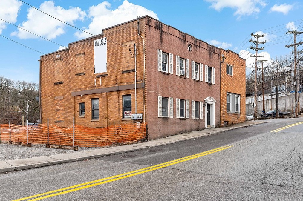 7 Glenbury St, Pittsburgh, PA 15234-3021