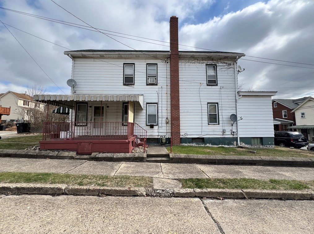 519 Roup St, Tarentum, PA 15084-1503
