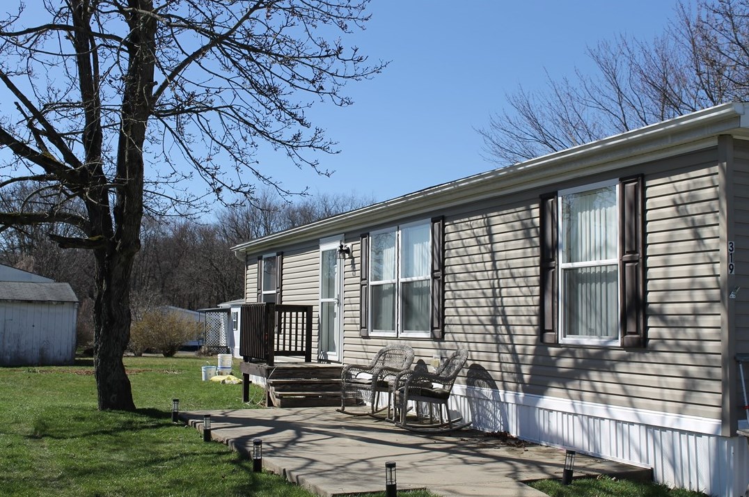 319 Oak Leaf Dr, Saxonburg, PA 16056