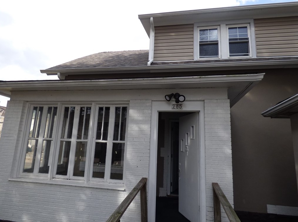 285 14th St, Ambridge, PA 15003-2209