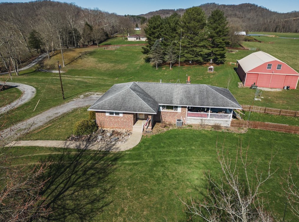 1189 Buckeye Rd Kirby, Mount Morris, PA 15349