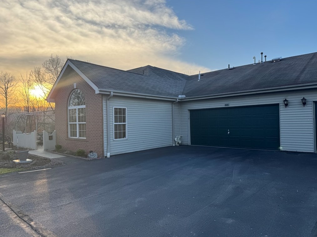 5140 Polo Fields Dr, Gibsonia, PA 15044