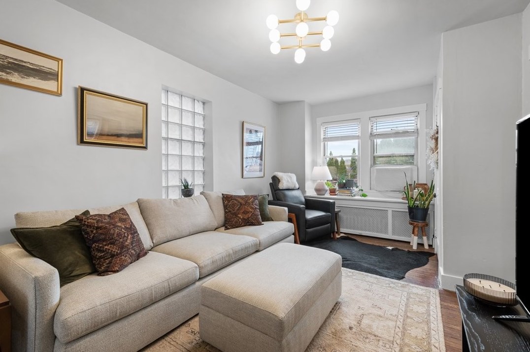 1434 Morningside Ave, Pittsburgh PA  15206-1329 exterior