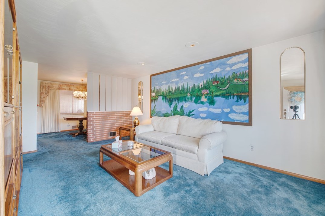 1121 Richard Rd, North Huntingdon, PA 15642-1780