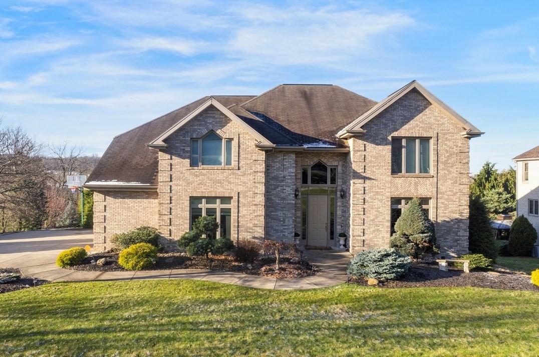 8 Kingswood Ct South, Washington, PA 15301