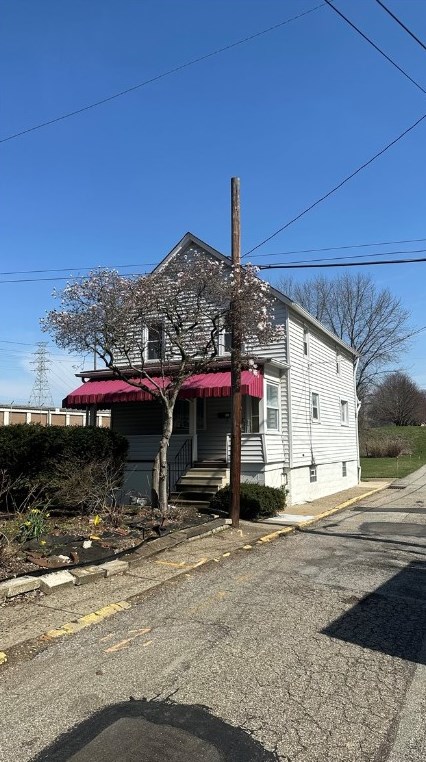 924 Grant St, Creighton, PA 15030