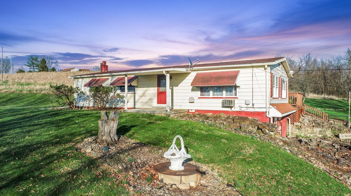 214 Coldren Rd, Perryopolis, PA 15473