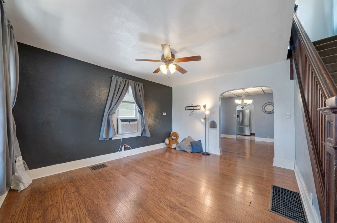 841 Hazlett Ave, Brackenridge, PA 15014-1053