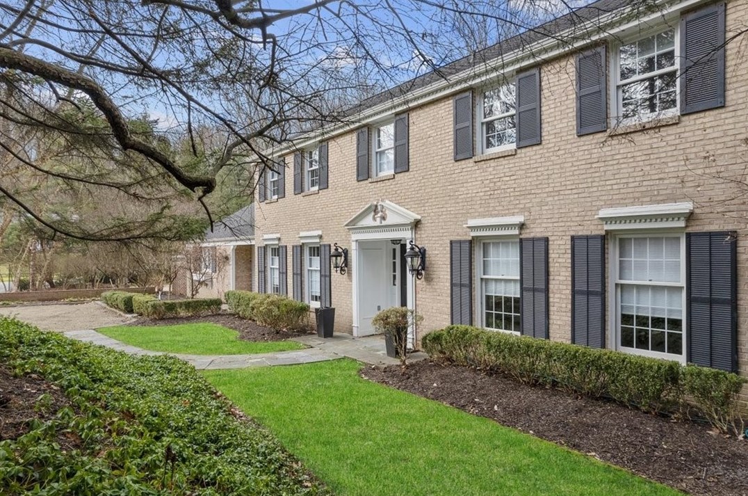 205 Highland Rd, Pittsburgh, PA 15238-2111