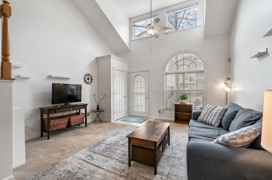 583 Newport Dr, Pittsburgh PA  15235-3239 exterior