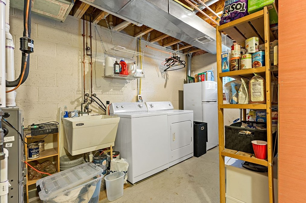 44 18 St, Pittsburgh PA 15222-4401 exterior