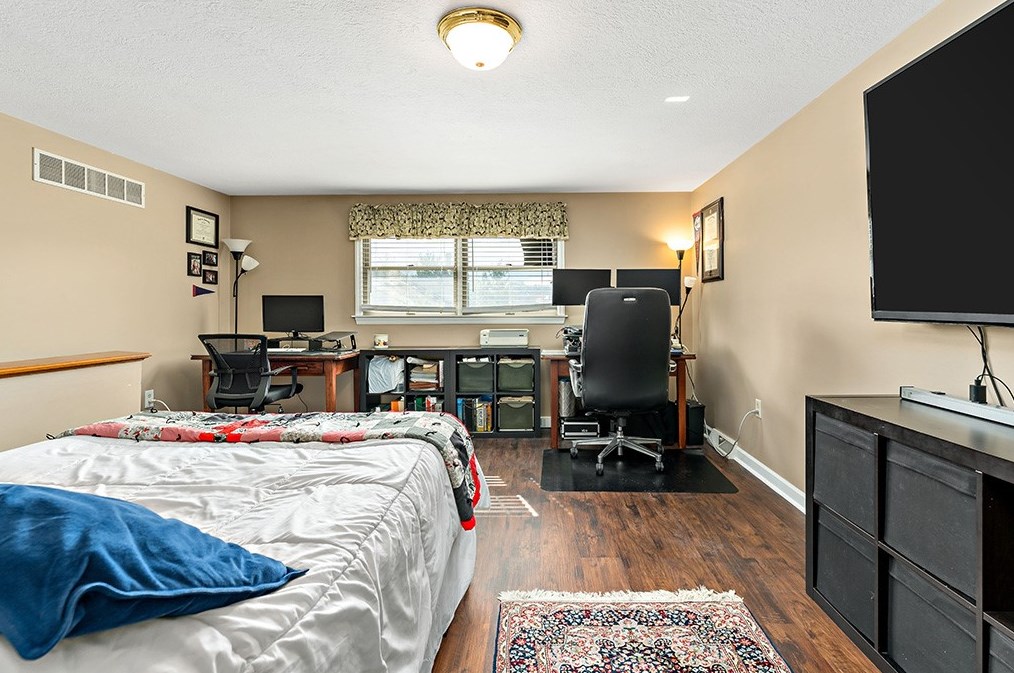 44 18 St, Pittsburgh PA 15222-4401 exterior