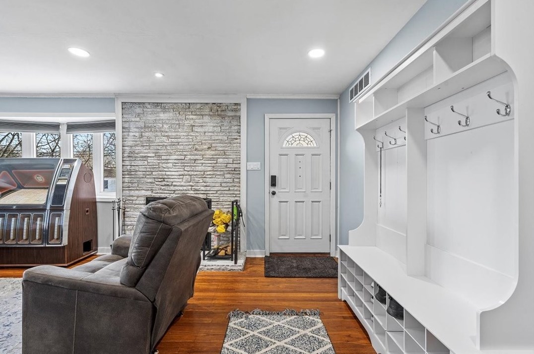 2745 Orlando Pl, Pittsburgh PA  15235-4116 exterior